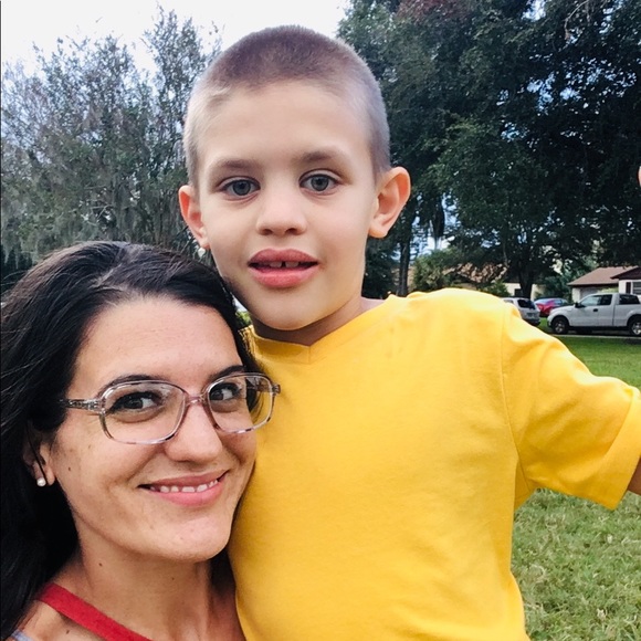 Meet your Posher, Kristen - Picture 2 of 5